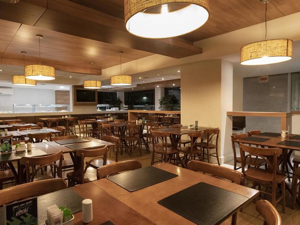 Restaurante elegante do hotel